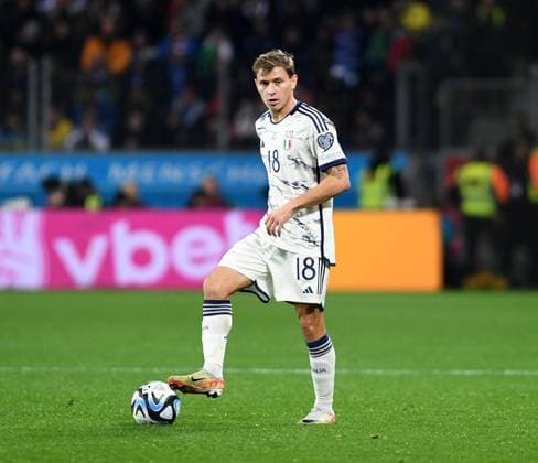 20.11.2023, Leverkusen, Germany, BayArena, Ukraine vs Italy - UEFA EURO, EM, Europameisterschaft,Fussball 2024 European Qualifiers - Group C, Nicolo Barella (Italy) in Aktion, am Ball, Einzelaktion (Foto Ralf Treese) Leverkusen BayArena North Rhine-Westphalia Germany