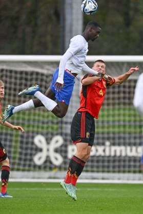 SOCCER FRIENDLY UNDER-20 BELGIUM VS FRANCE Andy Elysee LOGBO (9) of France pictured fighting for the ball with Bram Lagae (4) of Belgium during a friendly soccer game between the national under 20 teams of Belgium and France on Tuesday 21 November 2023 in Tubize , Belgium . PHOTO SPORTPIX David Catry Tubize RBFA Academy stadium Belgium  Copyright: xSportpix.bex xDavidxCatryxDavidxCatryx