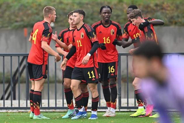 SOCCER FRIENDLY UNDER-20 BELGIUM VS FRANCE Cedric Nuozzi (11) of Belgium pictured celebrating with teammates after scoring the 1-0 goal during a friendly soccer game between the national under 20 teams of Belgium and France on Tuesday 21 November 2023 in Tubize , Belgium . PHOTO SPORTPIX David Catry Tubize RBFA Academy stadium Belgium  Copyright: xSportpix.bex xDavidxCatryxDavidxCatryx