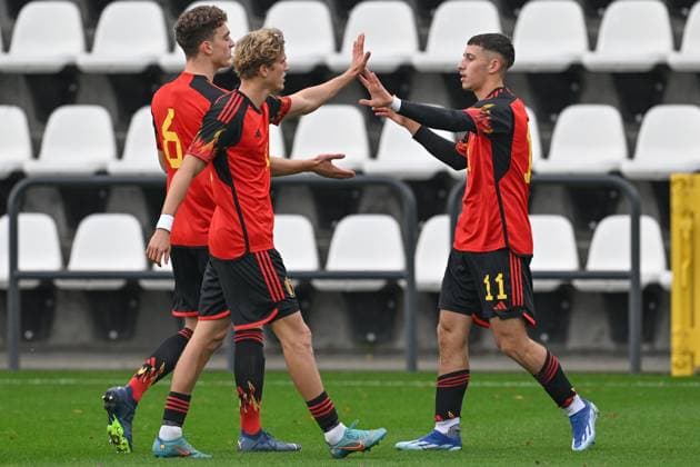 SOCCER FRIENDLY UNDER-20 BELGIUM VS FRANCE Cedric Nuozzi (11) of Belgium pictured celebrating with teammates after scoring the 1-0 goal during a friendly soccer game between the national under 20 teams of Belgium and France on Tuesday 21 November 2023 in Tubize , Belgium . PHOTO SPORTPIX David Catry Tubize RBFA Academy stadium Belgium  Copyright: xSportpix.bex xDavidxCatryxDavidxCatryx