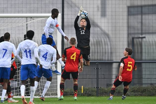 SOCCER FRIENDLY UNDER-20 BELGIUM VS FRANCE goalkeeper Jelle Van Neck (12) of Belgium pictured in action during a friendly soccer game between the national under 20 teams of Belgium and France on Tuesday 21 November 2023 in Tubize , Belgium . PHOTO SPORTPIX David Catry Tubize RBFA Academy stadium Belgium  Copyright: xSportpix.bex xDavidxCatryxDavidxCatryx