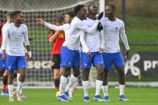SOCCER FRIENDLY UNDER-20 BELGIUM VS FRANCE Andy Elysee LOGBO (9) of France pictured celebrating with teammates such as Yvan IKIA DIMI (12) of France and Yoan KORE (15) of France after scoring the 1-2 goal during a friendly soccer game between the national under 20 teams of Belgium and France on Tuesday 21 November 2023 in Tubize , Belgium . PHOTO SPORTPIX David Catry Tubize RBFA Academy stadium Belgium  Copyright: xSportpix.bex xDavidxCatryxDavidxCatryx