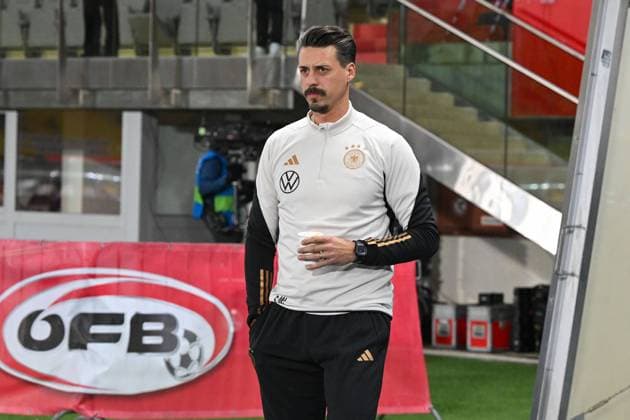 Fussball, Herren, Saison 2023 2024, Länderspiel in Wien, Österreich - Deutschland, v. l. Co-Trainer Sandro Wagner (Deutschland), 21.11. 2023, Copyright: xMatthiasxKochx