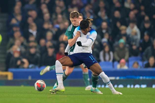 UEFA EURO, EM, Europameisterschaft,Fussball U21, U 21 Qualifiers England U21v Northern Ireland U21 Noni Madueke 11 of England U21 is challenged by Terry Devlin 17 of Northern Ireland U21 during the UEFA Euro U21 Qualifiers match England U21 vs Northern Ireland U21 at Goodison Park, Liverpool, United Kingdom, 21st November 2023 (Photo by Conor Molloy News Images) Liverpool Goodison Park Merseyside United Kingdom Copyright: xConorxMolloy NewsxImagesx