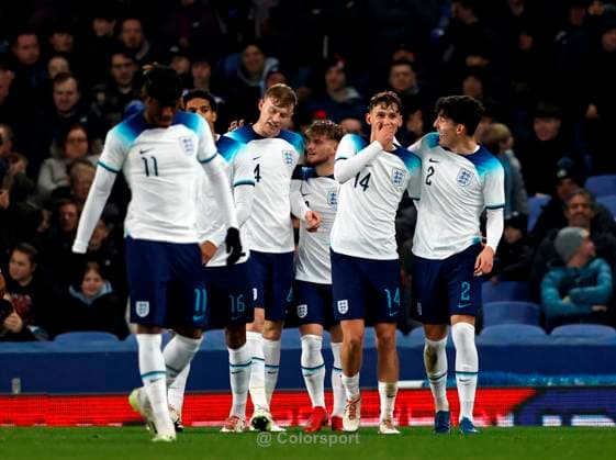 Football - UEFA U21, U 21 2025 European Championships - Qualifying - Group F - England vs Northern Ireland - Goodison Park - Tuesday 21st November 2023 Tyler Morton (Hull City) of England U21 celebrates with his team mates after he scores to put England U21 1-0 ahead in the first half, at Goodison Park. 
