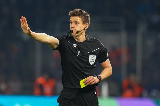 Greece v France UEFA EURO, EM, Europameisterschaft,Fussball 2024 Qualifiers Match referee Daniel Siebert (GER) during the UEFA Euro 2024 Qualifiers match at OPAP Arena, Athens Copyright: xYannisxHalasx FIL-19245-0047 UK Newspapers OUT