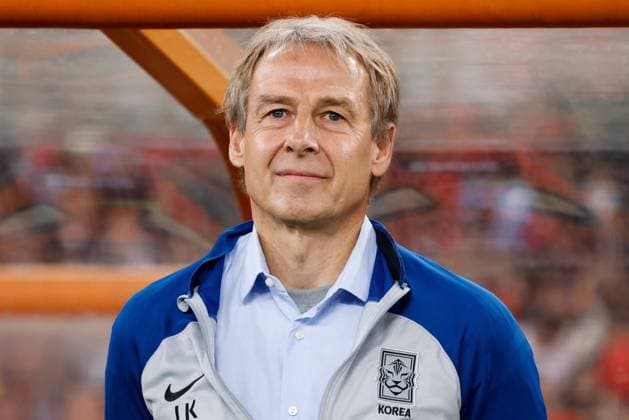SHENZHEN, CHINA - NOVEMBER 21: Jurgen Klinsmann, head coach of South Korea, looks on during the 2026 FIFA World Cup, WM, Weltmeisterschaft, Fussball Qualifier second round Group C match between China and South Korea at Shenzhen Universiade Sports Centre on November 21, 2023 in Shenzhen, Guangdong Province of China.  Copyright: xVCGx 111465656683