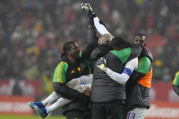 November 21, 2023, TORONTO, ON, CAN: Jamaica goalkeeper Andre Blake is hoisted by members of the team at the final whistle after defeating Canada in the CONCACAF Nations League quarterfinal in Toronto, on Tuesday, November 21, 2023. Andre Blake  - ZUMAc35_ 20231121_zaf_c35_227 Copyright: xChrisxYoungx