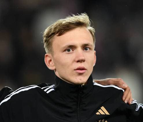 21.11.2023, Essen, Germany, Stadium Essen, Germany vs Poland - UEFA European Under-21 Championship Qualifying - Group D, Maximilian Beier (Germany) schaut (Foto Ralf Treese) Essen Stadium Essen North Rhine-Westphalia Germany