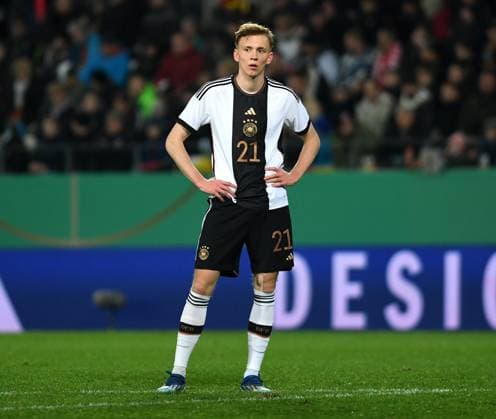21.11.2023, Essen, Germany, Stadium Essen, Germany vs Poland - UEFA European Under-21 Championship Qualifying - Group D, Maximilian Beier (Germany) schaut (Foto Ralf Treese) Essen Stadium Essen North Rhine-Westphalia Germany