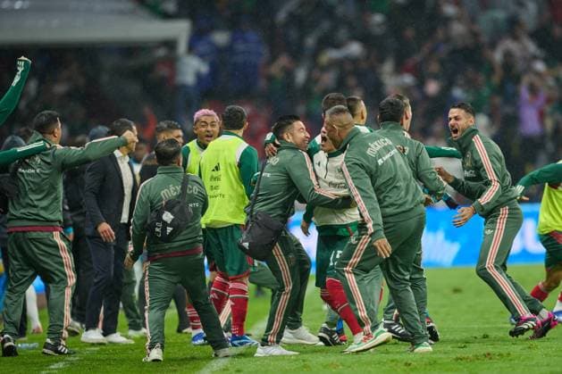RECORD DATE NOT STATED CONCACAF NATIONS LEAGUE 2022-2023 Mexico vs Honduras CFV Edson Alvarez celebrate this goal 2-0 of Mexico during the game Mexican national team, Nationalteam (Mexico) vs Honduras, corresponding to the Quarterfinals second Leg of the Concacaf Nations League 2023-2024, at Azteca, on November 21, 2023. <br><br> Edson Alvarez celebra su gol 2-0 de Mexico durante el partido Seleccion Nacional Mexicana (Mexico) vs Honduras, correspondiente a Cuartos de Final Vuelta de la Liga de Naciones de Concacaf 2023-2024, en el Estadio Azteca, el 21 de Noviembre de 2023. CIUDAD DE MEXICO CDMX MEXICO  Copyright: xDavidxLeahx 20231121224556_CNL_CFV_MEX_HON_ALVAREZ290