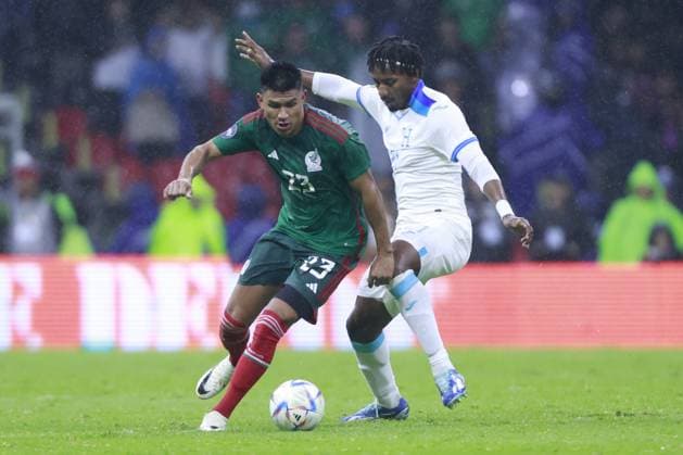 RECORD DATE NOT STATED CONCACAF NATIONS LEAGUE 2022-2023 Mexico vs Honduras CFV Jesus Gallardo of Mexico during the game Mexican national team, Nationalteam (Mexico) vs Honduras, corresponding to the Quarterfinals second Leg of the Concacaf Nations League 2023-2024, at Azteca, on November 21, 2023. <br><br> Jesus Gallardo de Mexico durante el partido Seleccion Nacional Mexicana (Mexico) vs Honduras, correspondiente a Cuartos de Final Vuelta de la Liga de Naciones de Concacaf 2023-2024, en el Estadio Azteca, el 21 de Noviembre de 2023. CIUDAD DE MEXICO CDMX MEXICO  Copyright: xUlisesxNaranjox 20231121235151_CNL_CFV_MEX_HON_GALLARDO357