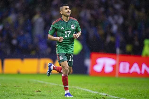 RECORD DATE NOT STATED CONCACAF NATIONS LEAGUE 2022-2023 Mexico vs Honduras CFV Orbelin Pineda of Mexico during the game Mexican national team, Nationalteam (Mexico) vs Honduras, corresponding to the Quarterfinals second Leg of the Concacaf Nations League 2023-2024, at Azteca, on November 21, 2023. <br><br> Orbelin Pineda de Mexico durante el partido Seleccion Nacional Mexicana (Mexico) vs Honduras, correspondiente a Cuartos de Final Vuelta de la Liga de Naciones de Concacaf 2023-2024, en el Estadio Azteca, el 21 de Noviembre de 2023. CIUDAD DE MEXICO CDMX MEXICO  Copyright: xJosexLuisxMelgarejox 20231122000952_CNL_CFV_MEX_HON_PINEDA386