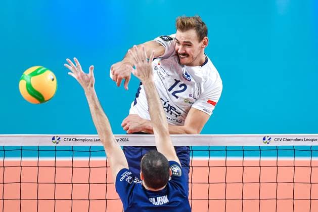 2023.11.22 Kedzierzyn-Kozle Siatkowka Mezczyzn CEV Liga Mistrzow Sezon 2023 2024 Grupa Azoty ZAKSA Kedzierzyn-Kozle - Olympiacos Piraeus N z Andreas Takvam Foto Marcin Bulanda PressFocus 2023.11.22 Kedzierzyn-Kozle Volleyball Men CEV Champions League Season 2023 2024 Grupa Azoty ZAKSA Kedzierzyn-Kozle - Olympiacos Piraeus Andreas Takvam Credit: Marcin Bulanda PressFocus NEWSPIX.PL --- Newspix.pl  20231122xPF_MB0320