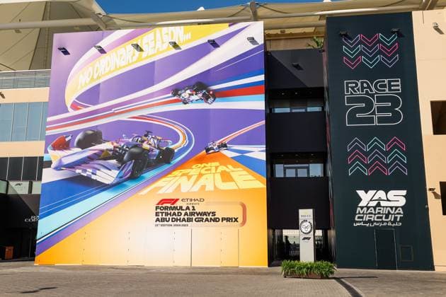 Paddock illustration during the 2023 Formula 1 Etihad Airways Abu Dhabi Grand Prix, 22th round of the 2023 Formula One World Championship, WM, Weltmeisterschaft from November 24 to 26, 2023 on the Yas Marina Circuit, in Abu Dhabi - F1 - ABU DHABI GRAND PRIX 2023 DPPI Panoramic  00123047_GOOD9526