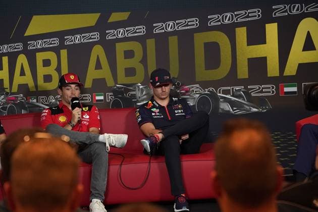 23.11.2023, Yas Marina Circuit, Abu Dhabi, Formula 1 Etihad Airways Abu Dhabi Grand Prix 2023 , im Bild Charles Leclerc (MCO), Scuderia Ferrari, Max Verstappen (NLD), Oracle Red Bull Racing Abu Dhabi Yas Marina Circuit Vereinigten Arabischen Emirate