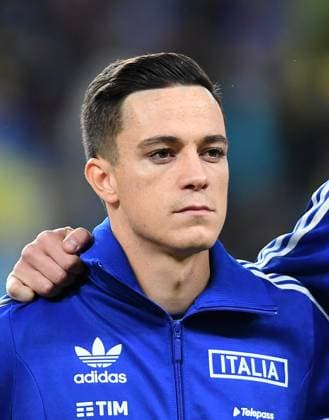 20.11.2023, Leverkusen, Germany, BayArena, Ukraine vs Italy - UEFA EURO, EM, Europameisterschaft,Fussball 2024 European Qualifiers - Group C, Giacomo Raspadori (Italy) schaut (Foto Ralf Treese) Leverkusen BayArena North Rhine-Westphalia Germany