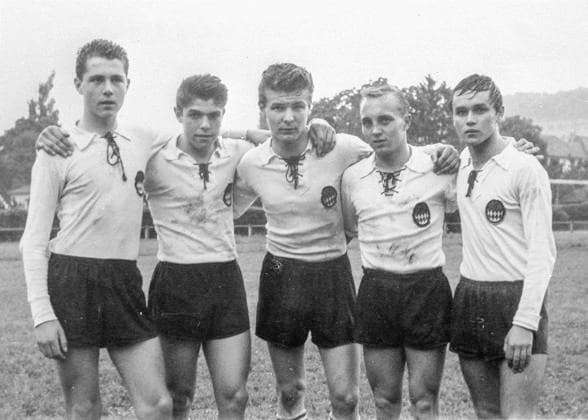 RECORD DATE NOT STATED 1. v,l, Franz Beckenbauer Jugendmannschaft SC München 1906 *** 1 f,l, Franz Beckenbauer youth team SC Munich 1906