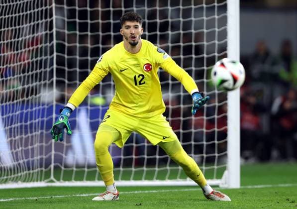 Wales v Turkey: Group D - UEFA EURO, EM, Europameisterschaft,Fussball 2024 European Qualifiers Altay Bayindir, goalkeeper of Turkey on the ball during the UEFA EURO 2024 European qualifier match between Wales and Turkey at Cardiff City Stadium on November 21, 2023 in Cardiff, United Kingdom. Cardiff Cardiff City Stadium Wales United Kingdom Copyright: xNigelxFrench Sportsphoto APLx 13961599