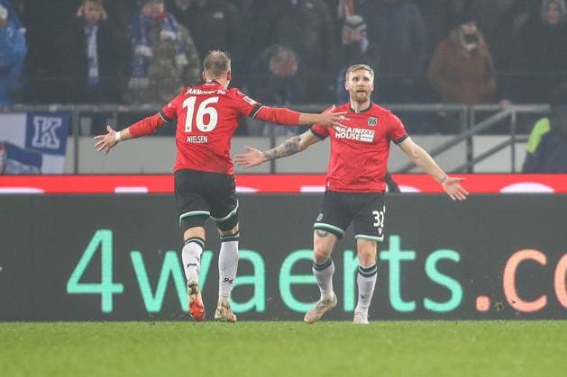24.11.2023, xtgx, Fussball 2.Bundesliga, Hannover 96 - Hertha BSC Berlin emspor, v.l. Jubel nach dem 2:2 durch Andreas Voglsammer (Hannover, 32) (DFL DFB REGULATIONS PROHIBIT ANY USE OF PHOTOGRAPHS as IMAGE SEQUENCES and or QUASI-VIDEO) Hannover