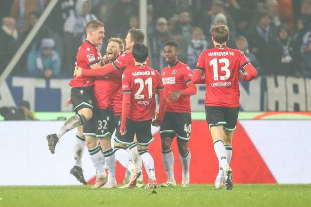 24.11.2023, xtgx, Fussball 2.Bundesliga, Hannover 96 - Hertha BSC Berlin emspor, v.l. Jubel nach dem 2:2 durch Andreas Voglsammer (Hannover, 32) (DFL DFB REGULATIONS PROHIBIT ANY USE OF PHOTOGRAPHS as IMAGE SEQUENCES and or QUASI-VIDEO) Hannover