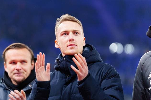 Sebastian Schonlau (Hamburger SV, 04) GER, Hamburger SV vs. Eintracht Braunschweig, Fussball, 2. Bundesliga, Spieltag 14, Saison 2023 2024, 24.11.2023 DFL REGULATIONS PROHIBIT ANY USE OF PHOTOGRAPHS AS IMAGE SEQUENCES AND OR QUASI-VIDEO GER, Hamburger SV vs. Eintracht Braunschweig, Fussball, 2. Bundesliga, Spieltag 14, Saison 2023 2024, 24.11.2023 Hamburg