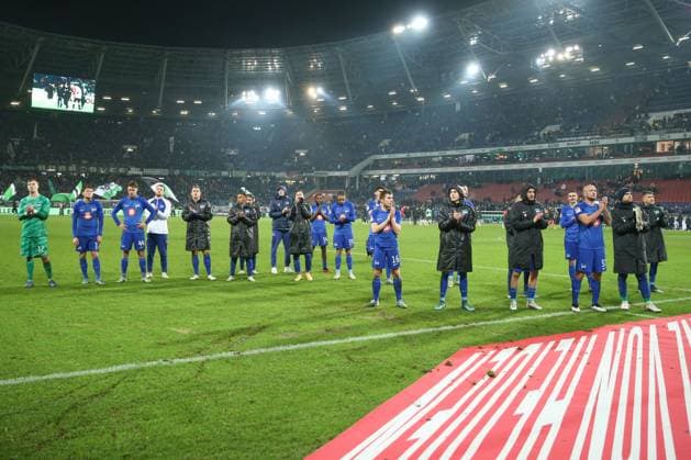 24.11.2023, xtgx, Fussball 2.Bundesliga, Hannover 96 - Hertha BSC Berlin emspor, v.l. Hertha bedankt sich bei den Fans (DFL DFB REGULATIONS PROHIBIT ANY USE OF PHOTOGRAPHS as IMAGE SEQUENCES and or QUASI-VIDEO) Hannover