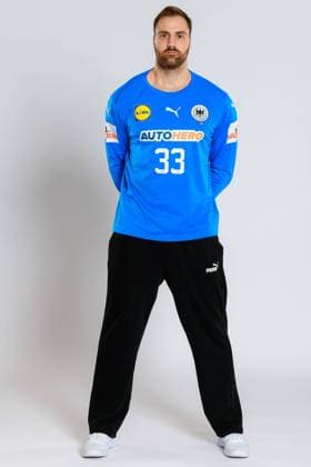 Muenchen, Deutschland 29. Oktober 2023: Handball DHB - Fotoshooting Torhueter Andreas Wolff (Deutschland) Portrait, ganzkoerper, Bild, einzel, Einzelaufnahme, picture, single, solo, alleine, Muenchen Bayern Deutschland