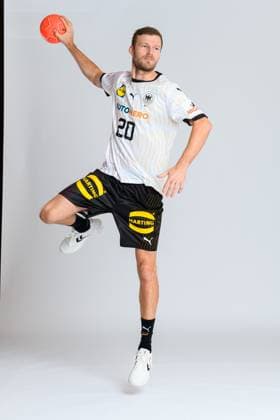 Muenchen, Deutschland 29. Oktober 2023: Handball DHB Maenner - Fotoshooting Philipp Weber (Deutschland) Portrait, ganzkoerper, Bild, einzel, Einzelaufnahme, picture, single, solo, alleine, Muenchen Bayern Deutschland