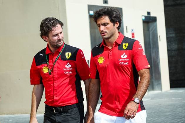 SAINZ Carlos (spa), Scuderia Ferrari SF-23, portrait during the 2023 Formula 1 Etihad Airways Abu Dhabi Grand Prix, 22th round of the 2023 Formula One World Championship, WM, Weltmeisterschaft from November 24 to 26, 2023 on the Yas Marina Circuit, in Abu Dhabi - F1 - ABU DHABI GRAND PRIX 2023 DPPI Panoramic  00123047_G0OD2142