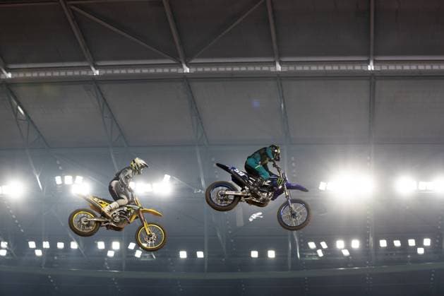 Sport Themen der Woche KW47 Sport Bilder des Tages MELBOURNE, AUSTRALIA - NOVEMBER 25: Robbie Wageman of United States on the CDR Yamaha Monster Energy YAMAHA Cullin Park of United States on the Pipes Motorsports Group SUZUKI during the WSX Australian Grand Prix at Marvel Stadium on November 25, 2023 in Melbourne, Australia. (Photo by Dave Hewison Speed Media Icon Sportswire) AUTO: NOV 25 WSX Australian Grand Prix EDITORIAL USE ONLY Icon2311250691