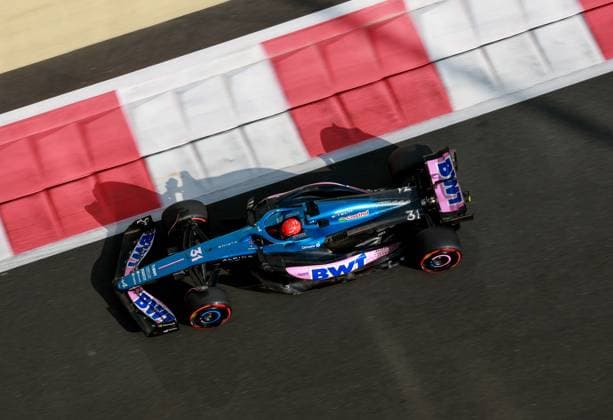 31 Esteban Ocon (FRA, BWT Alpine F1 Team), F1 Grand Prix of Abu Dhabi at Yas Marina Circuit on November 25, 2023 in Abu Dhabi, United Arab Emirates. (Photo by HOCH ZWEI) Abu Dhabi United Arab Emirates