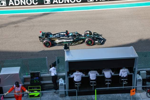 63 George Russell (GBR, Mercedes-AMG Petronas F1 Team), F1 Grand Prix of Abu Dhabi at Yas Marina Circuit on November 25, 2023 in Abu Dhabi, United Arab Emirates. (Photo by HOCH ZWEI) Abu Dhabi United Arab Emirates