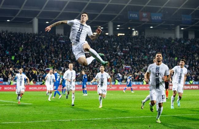 20.11.2023, SRC Stozice, Ljubljana, SLO, UEFA EM Qualifikation, Slowenien vs Kasachstan, Gruppe H, im Bild Benjamin Sesko of Slovenia celebrates after scoring penalty shot during the UEFA European Championship, EM, Europameisterschaft qualification, group H match between Slovenia and Kazakhstan at the SRC Stozice in Ljubljana, Slovenia on 2023 11 20. Expa
