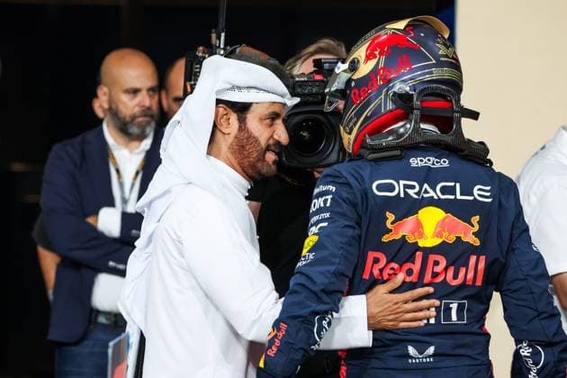 BEN SULAYEM Mohammed (uae), President of the FIA, VERSTAPPEN Max (ned), Red Bull Racing RB19, portrait during the 2023 Formula 1 Etihad Airways Abu Dhabi Grand Prix, 22th round of the 2023 Formula One World Championship, WM, Weltmeisterschaft from November 24 to 26, 2023 on the Yas Marina Circuit, in Abu Dhabi - F1 - ABU DHABI GRAND PRIX 2023 DPPI Panoramic  00123047_G0OD3814