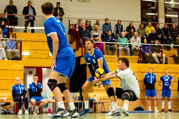25.11.2023, GER, 2.BL Maenner Sued, Volleyball,Saison 2023 2024, Blue Volleys Gotha vs TV Buehl Stueckrad, Max (Blue Volleys Gotha) 99867 Gotha Ernestiner-Halle Thüringen Deutschland