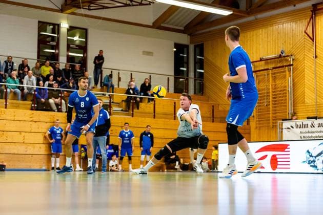 25.11.2023, GER, 2.BL Maenner Sued, Volleyball,Saison 2023 2024, Blue Volleys Gotha vs TV Buehl Stueckrad, Max (Blue Volleys Gotha) 99867 Gotha Ernestiner-Halle Thüringen Deutschland