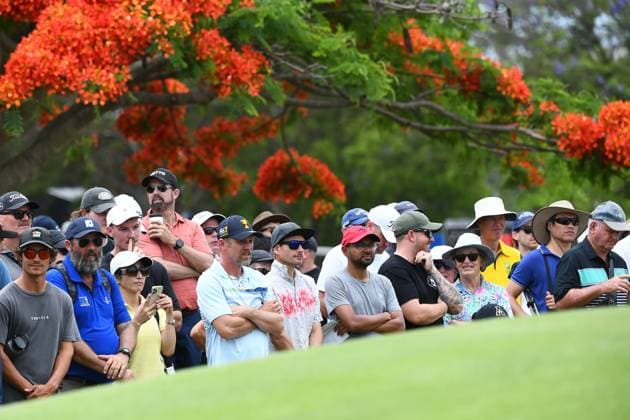GOLF AUSTRALIAN PGA, Golf Herren Crowds look on during the final round of the 2023 Australian PGA Championship in Brisbane, Sunday, November 26, 2023. ( NO ARCHIVING, EDITORIAL USE ONLY, NO USE IN BOOKS WITHOUT CONSENT BRISBANE QUEENSLAND AUSTRALIA  Copyright: xJONOxSEARLEx 20231126001869942693