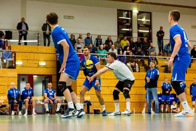 25.11.2023, GER, 2.BL Maenner Sued, Volleyball,Saison 2023 2024, Blue Volleys Gotha vs TV Buehl Stueckrad, Max (Blue Volleys Gotha) 99867 Gotha Ernestiner-Halle Thüringen Deutschland