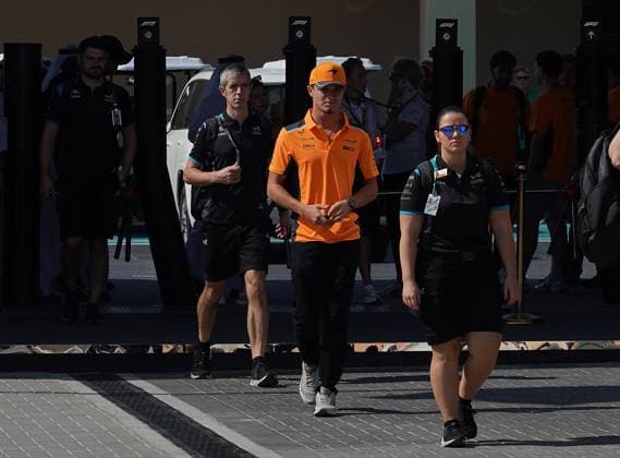 26.11.2023, Yas Marina Circuit, Abu Dhabi, Formula 1 Etihad Airways Abu Dhabi Grand Prix 2023 , im Bild Lando Norris (GBR), McLaren F1 Team Abu Dhabi Yas Marina Circuit Vereinigten Arabischen Emirate