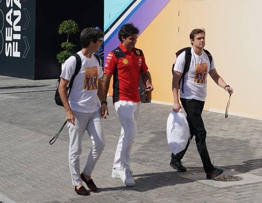 Formula 1 Etihad Airways Abu Dhabi Grand Prix 2023 26.11.2023, Yas Marina Circuit, Abu Dhabi, Formula 1 Etihad Airways Abu Dhabi Grand Prix 2023 , im Bild Carlos Sainz Jr. (ESP), Scuderia Ferrari