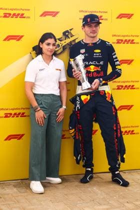 November 26, 2023, Abu Dhabi, United Arab Emirates: Max Verstappen of Red Bull Racing is seen with Jamie Chadwick after receiving DHL Fastest Lap Award 2023 ahead of Formula 1 Abu Dhabi Grand Prix at Yas Marina Circuit on November 26, 2023 in Abu Dhabi, United Arab Emirates. Abu Dhabi United Arab Emirates - ZUMAz156 0367994350st Copyright: xBeataxZawrzelx
