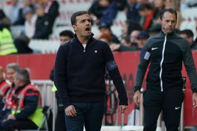 Carles Martinez Novell (entraineur de Toulouse FC) FOOTBALL : OGC Nice vs Toulouse FC - Ligue 1 Uber Eats - Nice - 26 11 2023 NorbertScanella Panoramic 