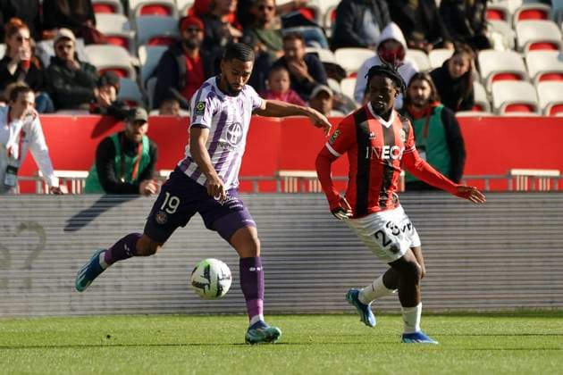 Frank Magri (Toulouse FC) - Jordan Lotomba (OGC Nice) FOOTBALL : OGC Nice vs Toulouse FC - Ligue 1 Uber Eats - Nice - 26 11 2023 NorbertScanella Panoramic 