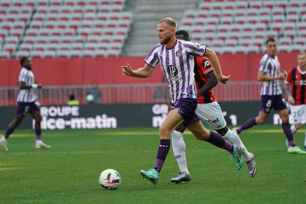 Mikkel Desler Puggaard (Toulouse FC) FOOTBALL : OGC Nice vs Toulouse FC - Ligue 1 Uber Eats - Nice - 26 11 2023 NorbertScanella Panoramic 