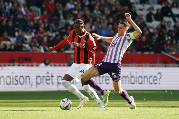 Pablo Rosario (OGC Nice) - Vincent Sierro (Toulouse FC) FOOTBALL : OGC Nice vs Toulouse FC - Ligue 1 Uber Eats - Nice - 26 11 2023 NorbertScanella Panoramic 