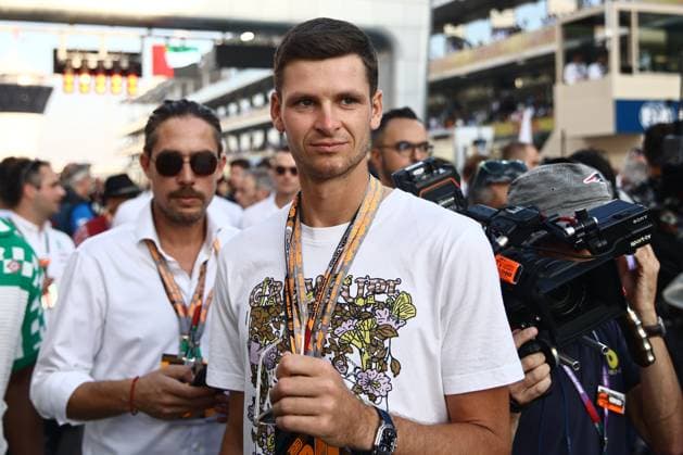 F1 Abu Dhabi Grand Prix 2023 Hubert Hurkacz Ronaldo ahead of the Formula 1 Abu Dhabi Grand Prix at Yas Marina Circuit in Abu Dhabi, United Arab Emirates on November 26, 2023. Abu Dhabi United Arab Emirates  Copyright: xJakubxPorzyckix originalFilename:porzycki-f1abudha231126_nprO1.jpg