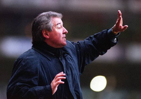 Terry Venables (Middlesbrough Manager) Aston Villa v Middlesbrough, FA Premiership, 10 02 2001. 