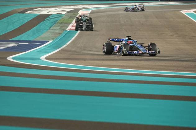 31 Esteban Ocon (FRA, BWT Alpine F1 Team), F1 Grand Prix of Abu Dhabi at Yas Marina Circuit on November 26, 2023 in Abu Dhabi, United Arab Emirates. (Photo by HOCH ZWEI) Abu Dhabi United Arab Emirates