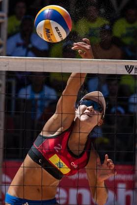 (231126) -- JOAO PESSOA, Nov. 26, 2023 -- Xia Xinyi of China smashes during the women s semifinal match between Xue Chen Xia Xinyi of China and Ana Patricia Duda of Brazil at the World Beach volleyball, Beachvolleyball Pro Tour 2023 in Joao Pessoa, Brazil, Nov. 26, 2023. ) (SP)BRAZIL-JOAO PESSOA-BEACH VOLLEYBALL-WORLD PRO TOUR WangxTiancong 